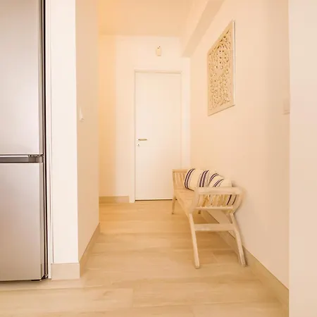 Апартаменты Moon House